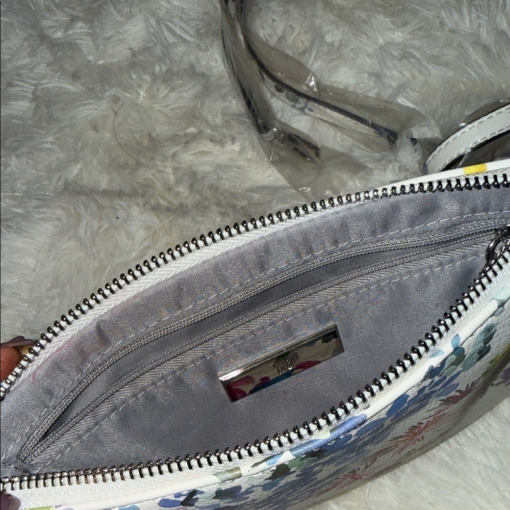 INC International Concepts White Floral Crossbody Wristlet with Ring - Picture 8 of 10